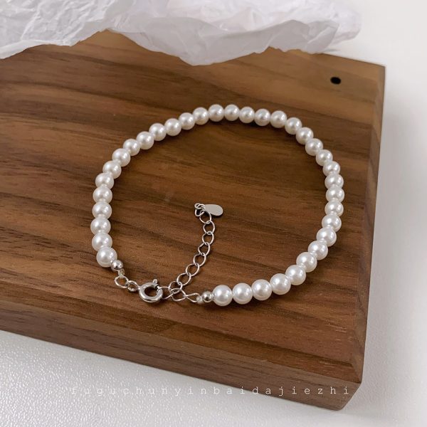 Niche temperament jewelry 925 sterling silver shell pearl bracelet personality light luxury high-end shell pearl hand jewelry for women